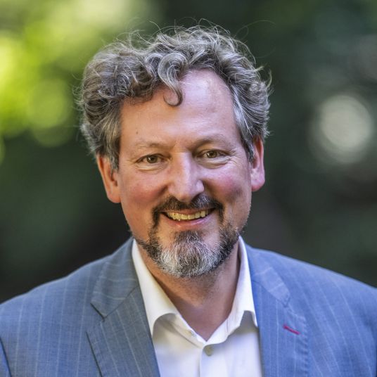 Dr. Eckart von Hirschhausen, Arzt, Wissenschaftsjournalist und Gründer der Stiftung "Gesunde Erde - Gesunde Menschen" Dr. Eckart von Hirschhausen, Arzt, Wissenschaftsjournalist und Gründer der Stiftung "Gesunde Erde - Gesunde Menschen"